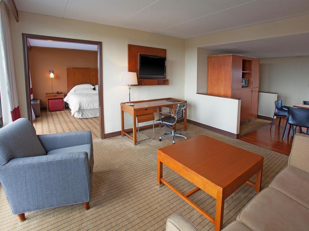 Four Points Philadelphia Northeast Otel Dış mekan fotoğraf